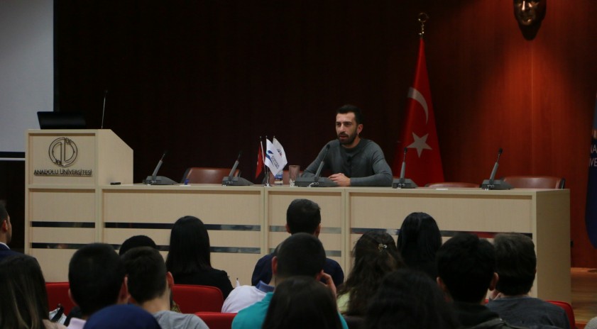 Erdem Yener Anadolu Üniversitesi'ne konuk oldu