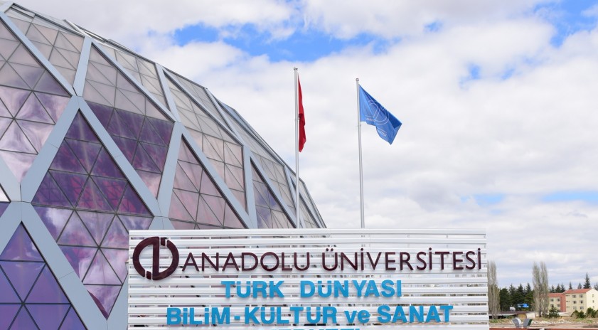 Anadolu Üniversitesi Bilim, Kültür ve Sanat Merkezi’ne rekor ziyaret 