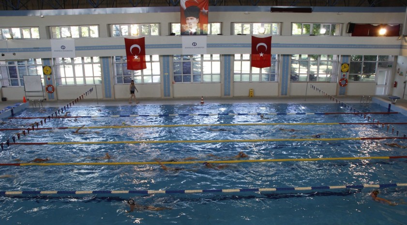 Sürekli yaşayan bir tesis: Anadolu Üniversitesi Yüzme Havuzu