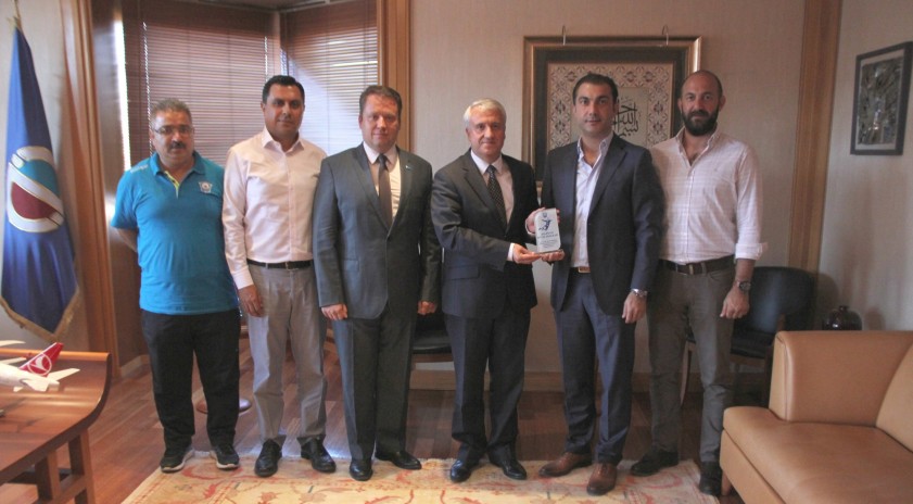 Selka Eskişehir Hentbol Spor Kulübü’nden Rektör Gündoğan’a teşekkür ziyareti