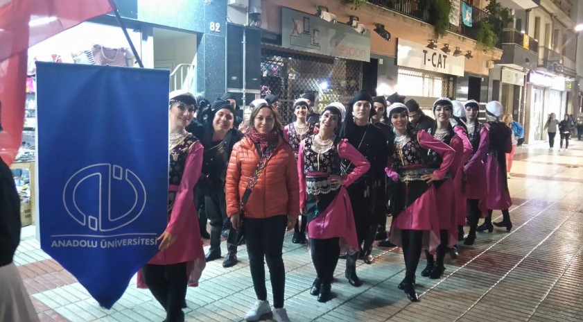 Halk Dansları Topluluğu İspanya’da büyük beğeni aldı