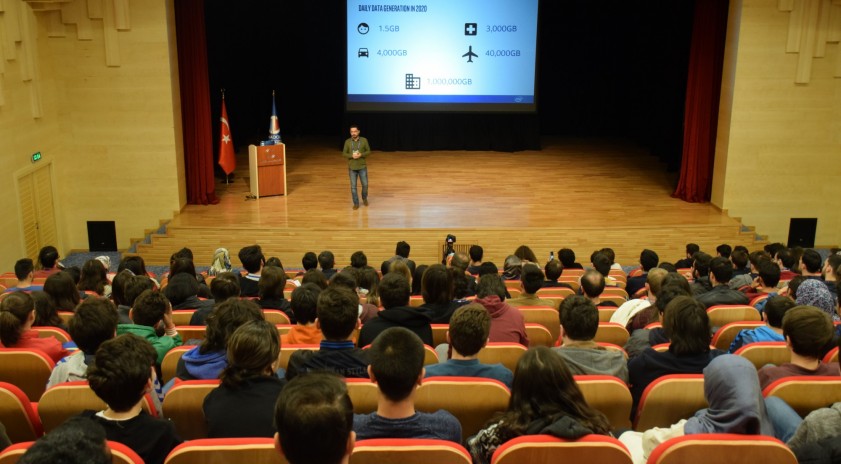 ''GDG DevFest Eskişehir'' beşinci kez Anadolu Üniversitesinde gerçekleştirildi