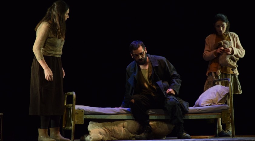 Tiyatro Anadolu yeni oyunu “Savaş” için sahnede