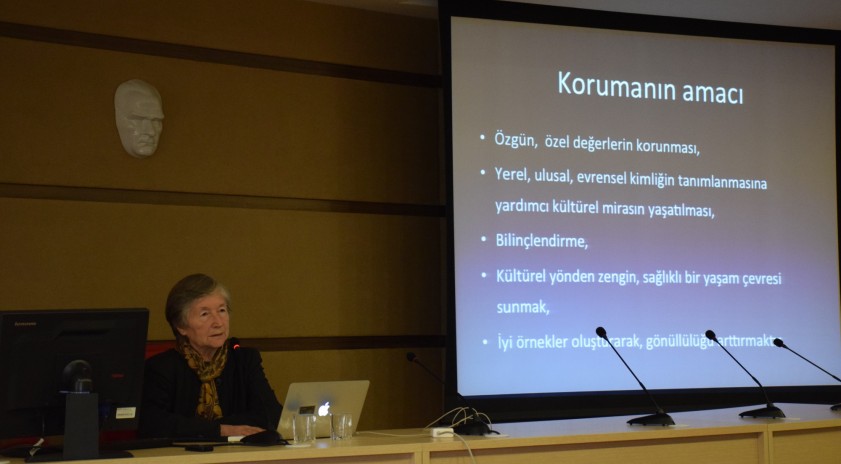 Anadolu Üniversitesi’nde "Kültür Mirasının Korunmasında Temel Yaklaşımlar ve Koruma Eğitimi" konferansı gerçekleştirildi
