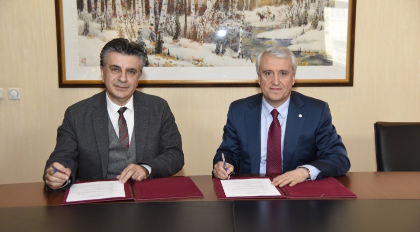 Anadolu Üniversitesi ile Türkiye Turist Rehberleri Birliği arasında iş birliği protokolü