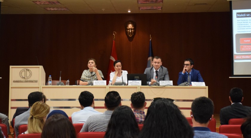 “Türkiye’de Göç Yönetimi: Aktörler ve Uygulamalar” paneli gerçekleştirildi