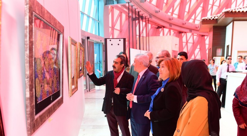 “Türk İslam Sanatları Sergisi” Anadolu Üniversitesi Türk Dünyası Bilim Kültür ve Sanat Merkezi’nde açıldı
