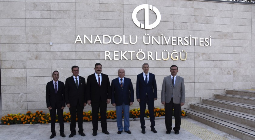 Anadolu Üniversitesi Rektörü Prof. Dr. Şafak Ertan Çomaklı’ya ziyaretler devam ediyor