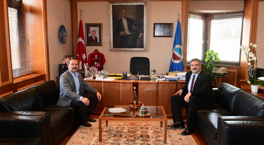 Alpu Belediye Başkanı Rauf Demirtaş, Rektörümüz Prof. Dr. Çomaklı’yı ziyaret etti