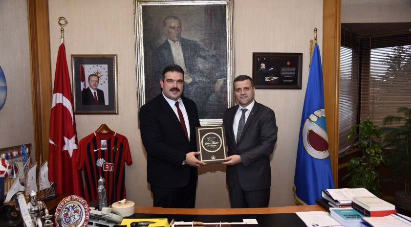 Ahmet Yesevi Üniversitesi Mütevelli Heyet Başkanı Prof. Dr. Musa Yıldız, Rektörümüz Prof. Dr. Çomaklı’yı ziyaret etti