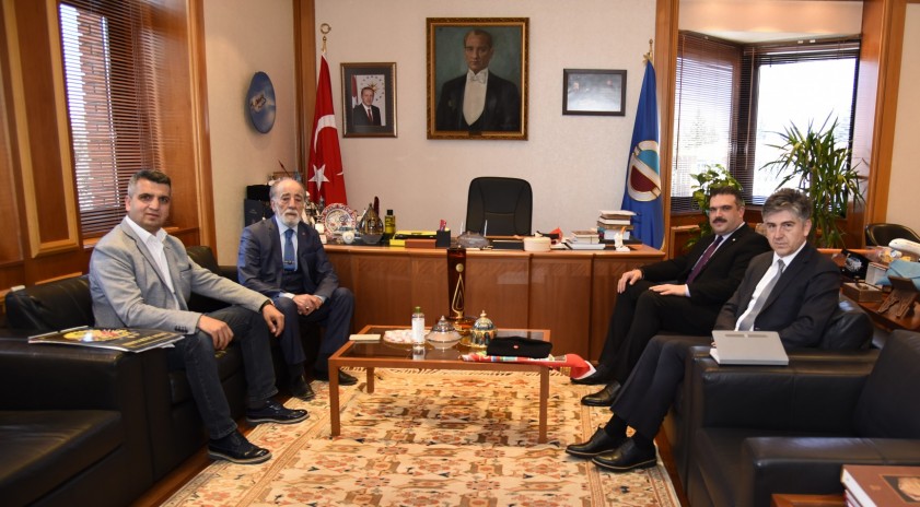 Osmangazi Yörük Türkmen Dernekleri Federasyonu Rektörümüz Prof. Dr. Çomaklı’yı ziyaret etti
