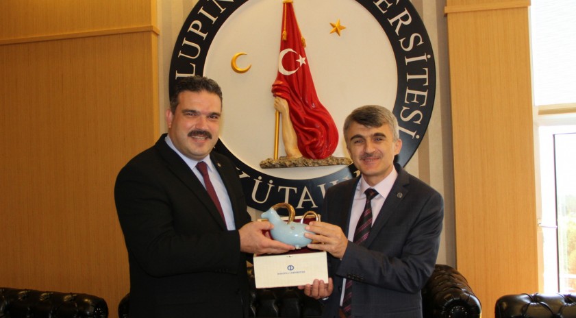 Rektör Çomaklı, Kütahya Dumlupınar Üniversitesi Rektörü Prof. Dr. Kazım Uysal’ı ziyaret etti
