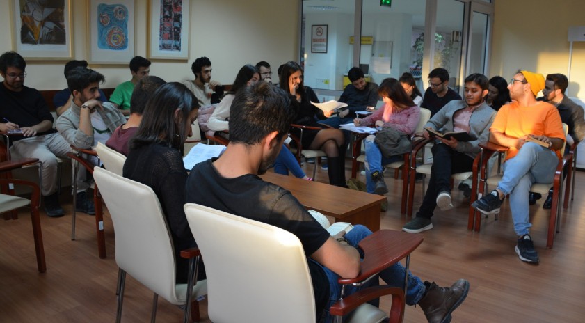 Anadolu Üniversitesi öğrencileri ders çalışma etkinliğinde