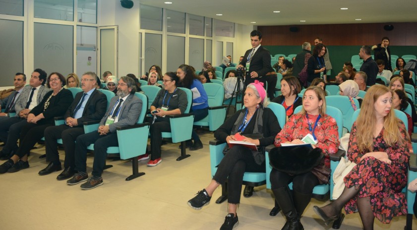 Anadolu Üniversitesinden sınıf öğretmenlerinin mesleki gelişimine katkı