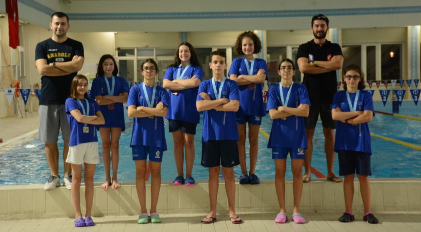 Minik yüzücüler Türkiye finalinden 8 madalyayla döndü
