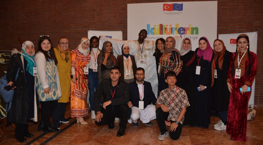 Uluslararası Göçmenler Günü Anadolu Üniversitesi'nde coşkuyla kutlandı
