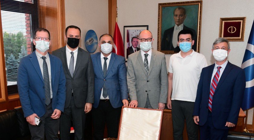 Azerbaycan’dan Anadolu Üniversitesine iş birliği ziyareti