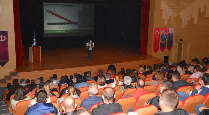 Anadolu Üniversitesi’nde “En İyi Narkotik Polisi: Anne” eğitimi gerçekleştirildi