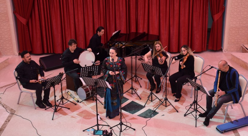 TÜDAM’dan “Batı ve Doğu Sazları ile Aryantiklerden Türkülere Konseri”
