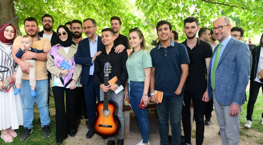 Gençlik ve Spor Bakanı Dr. Kasapoğlu öğrencilerimizle buluştu