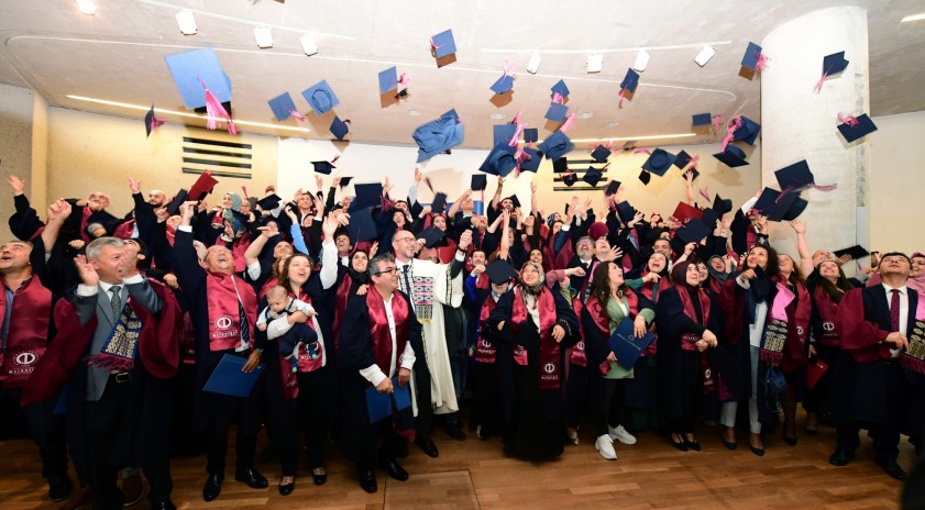 Anadolu Üniversitesi Batı Avrupa Programları mezunları coşkuyla uğurlandı