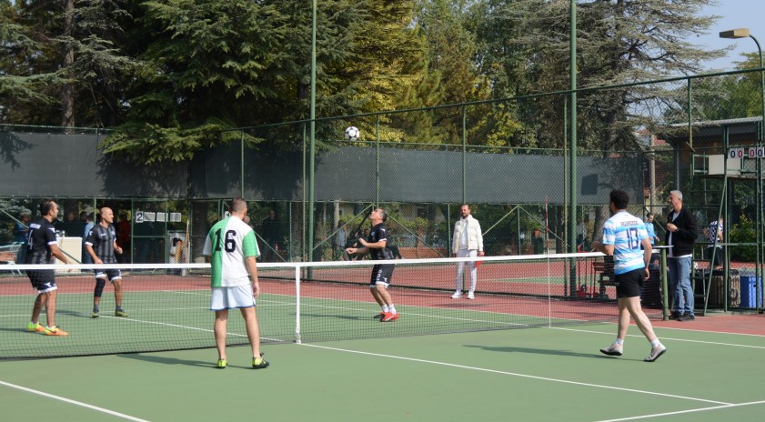 29 Ekim Cumhuriyet Bayramı Personel Ayak Tenisi Turnuvası başladı