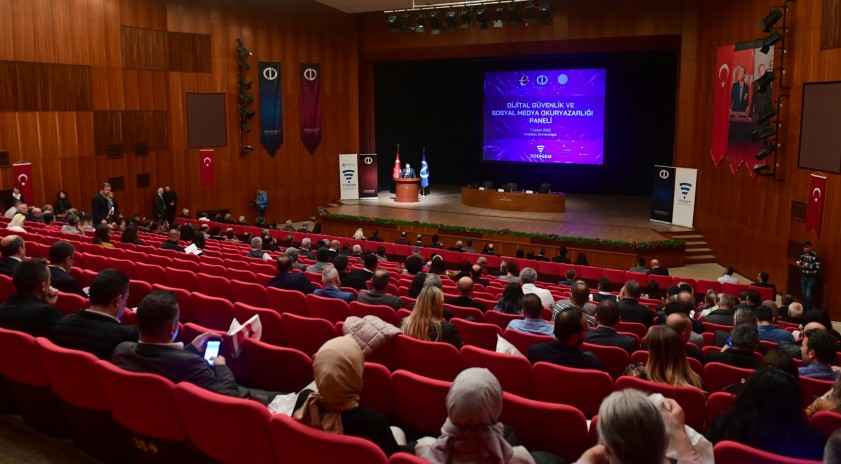 “Dijital Güvenlik ve Sosyal Medya Okuryazarlığı” paneli gerçekleştirildi