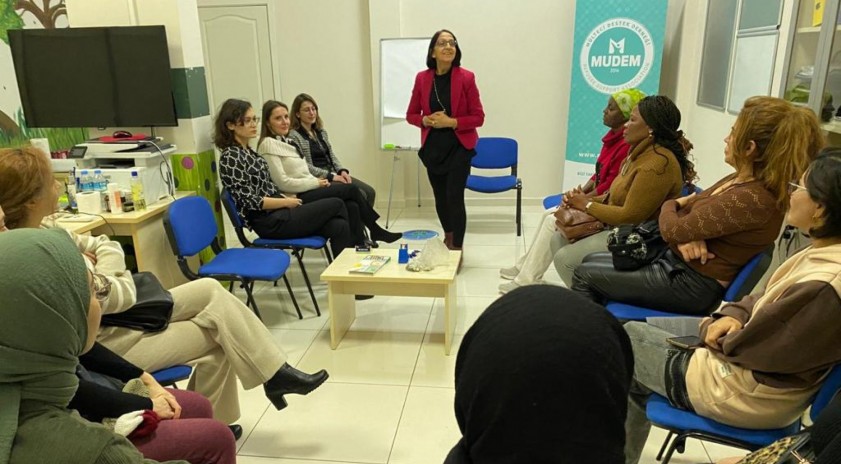 Sosyal Hizmet Bölümünden kadın mültecilere destek
