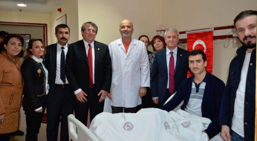 Rektör Gündoğan’dan 15 Temmuz Gazisine geçmiş olsun ziyareti