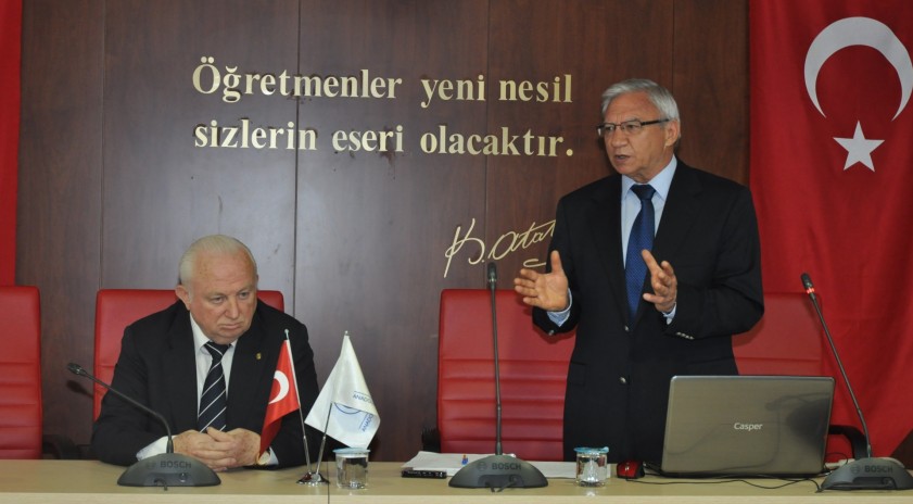 Eğitimin niteliği için "Eğitim Programlarının İncelenmesi Semineri"