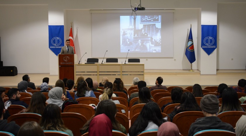 Eğitim Fakültesinde “Cumhuriyet Bayramı Konferansı: Cumhuriyetin Temel Değeri Milli Egemenliğin Gelişimi” 