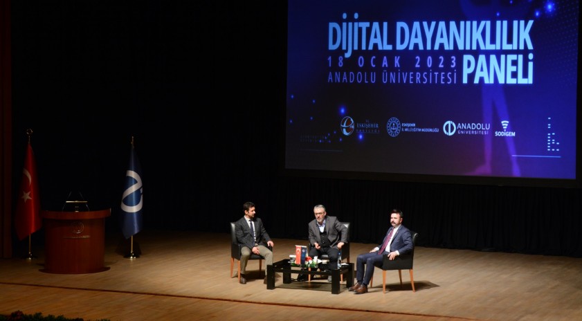 Üniversitemizde “Dijital Dayanıklılık Paneli” gerçekleştirildi