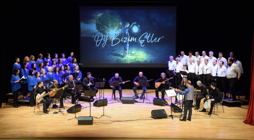 Türk Halk Müziği Personel Korosu’ndan “Oy Bizim Eller” Konseri