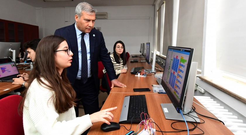 Eğitim Fakültesi “Eğitim Öğretim Ortamlarının Fiziki Teknolojik Altyapı ve Branş Derslikleri Bağlamında Güçlendirilmesi" projesini hayata geçirdi