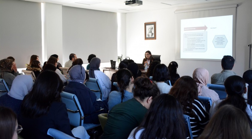 DİLKOM’da “Ses Bozukluklarında Planlama Nasıl Yapıyorum” semineri gerçekleştirildi