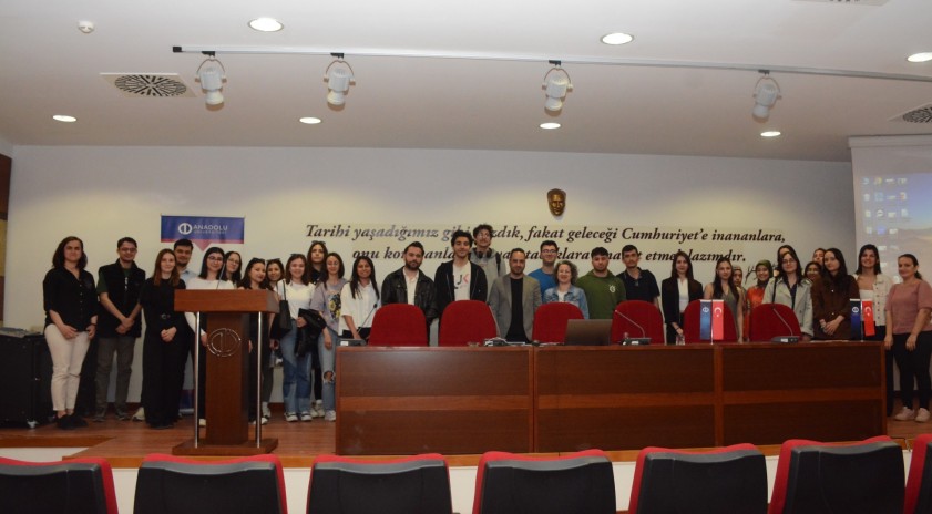 Anadolu Üniversitesi’nde “Yurt Dışında Eğitim ve Kariyer Fırsatları” Semineri Düzenlendi