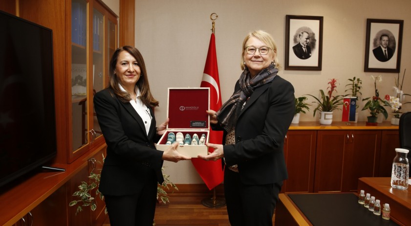 Finlandiya Büyükelçisi Anadolu Üniversitesini ziyaret etti