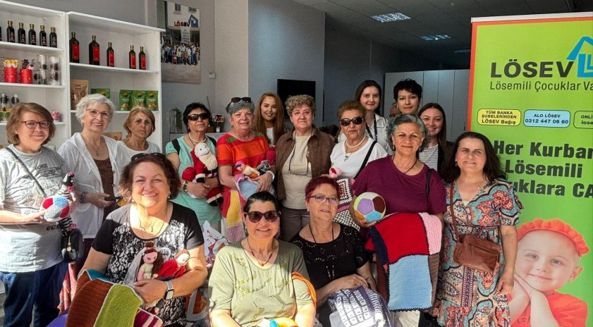 60+ Tazelenme Üniversitesi’nden LÖSEV’e anlamlı bağış