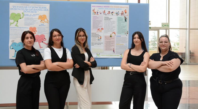 Anadolu Üniversitesinde özel eğitim poster sergisi açıldı