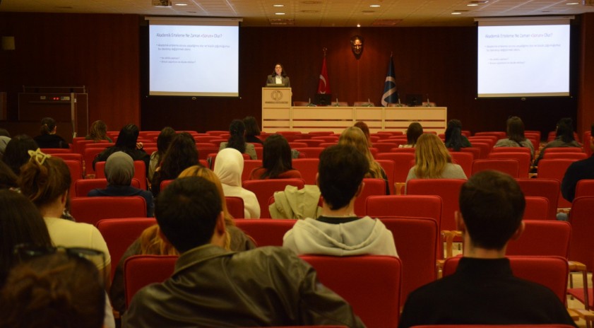 Anadolu Üniversitesinde “Yarın Olmaz Şimdi! - Ertelemeyi Yenmek” konulu seminer gerçekleştirildi