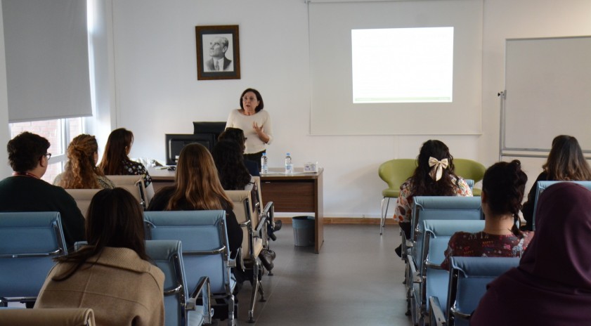 DİLKOM’da “Kekemelikle İlgili Bilmek İstediklerimiz-2” semineri gerçekleştirildi