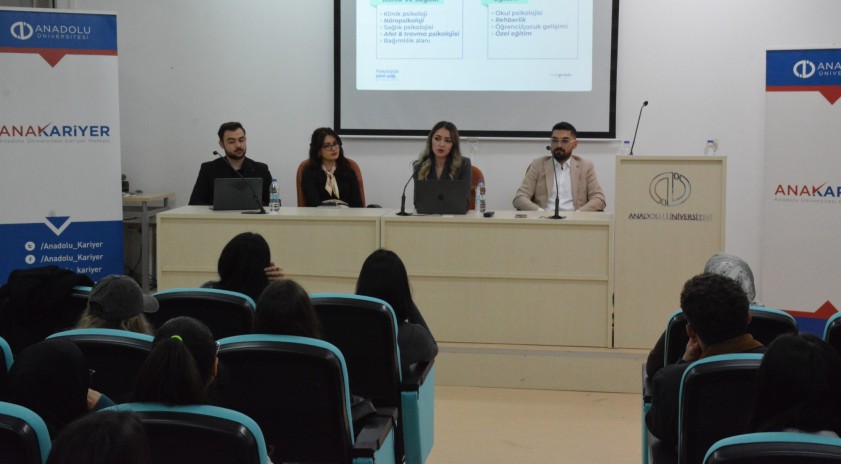 ANAKARİYER tarafından “Psikolojide Yeni Çağ: İnsanı Anlamak, Çağı Yakalamak” etkinliği gerçekleştirildi