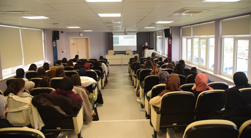 Dil ve Konuşma Terapisi Kariyer Günü’nde akademisyenlik süreci ele alındı