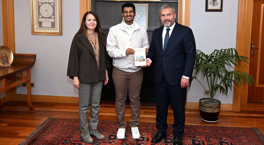 Anadolu &Uuml;niversitesi uluslararası &ouml;ğrencisi 9. Uluslararası &Ouml;ğrenciler Kongresi&rsquo;nden &ouml;d&uuml;lle d&ouml;nd&uuml;