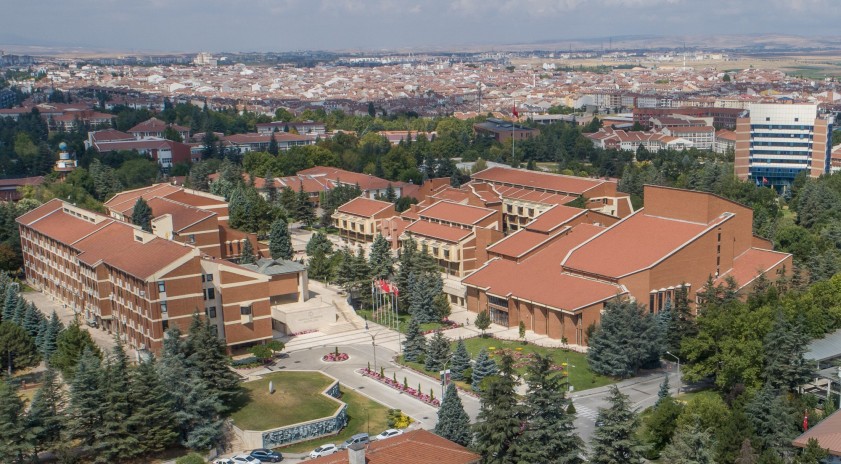 Anadolu &Uuml;niversitesi&rsquo;nde QR kod ile yoklama d&ouml;nemi başlıyor