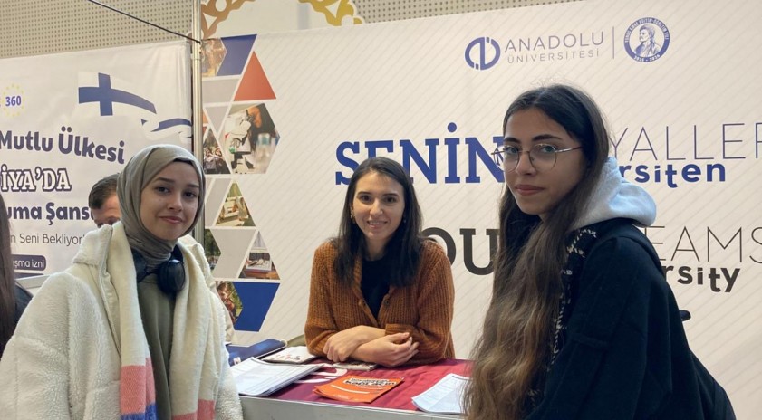 Anadolu &Uuml;niversitesi Kocaeli&rsquo;nde &ouml;ğrenci adaylarıyla buluştu