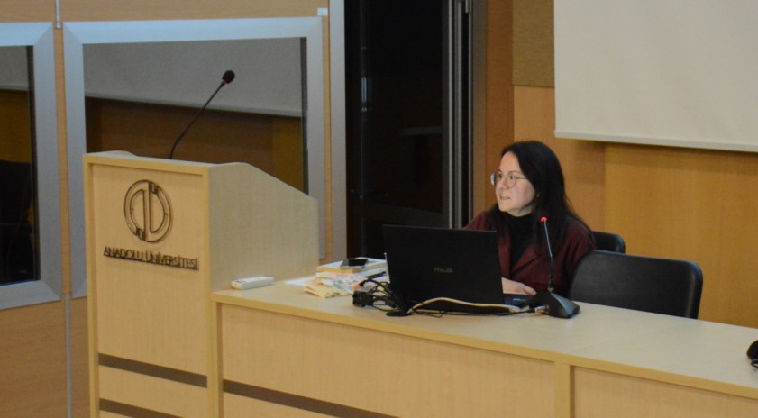 Filistin edebiyatının otobiyografik anlatıları Edebiyat Fak&uuml;ltesi&rsquo;nde ele alındı