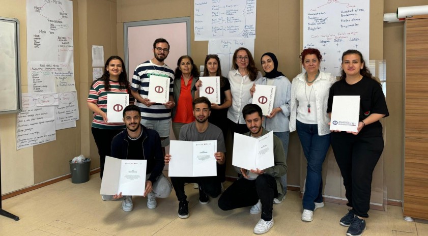 &ldquo;İşitme Engelli &Ouml;ğrenciler İ&ccedil;in Yapay Zek&acirc; ile Bilgi Verici Metin Hazırlama&rdquo; &ccedil;alışması ger&ccedil;ekleştirildi