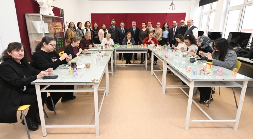 Bilim ve sanatın buluştuğu projeye Rekt&ouml;r Adıg&uuml;zel ve Rekt&ouml;r Khodjaniyazov&rsquo;dan destek