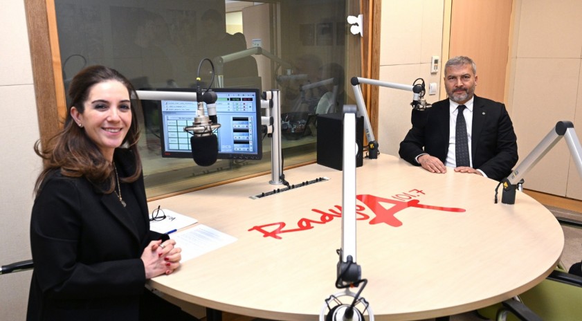 Rekt&ouml;r Adıg&uuml;zel, D&uuml;nya Radyo G&uuml;n&uuml;&rsquo;nde Radyo A Mikrofonlarındaydı